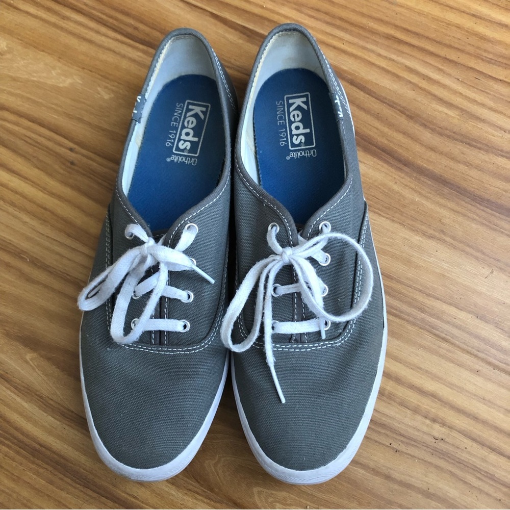 Gray Keds sz 9